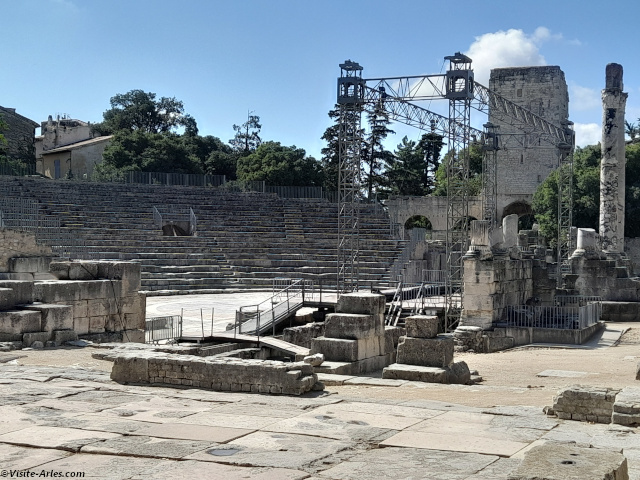 Le théâtre antique d'Arles